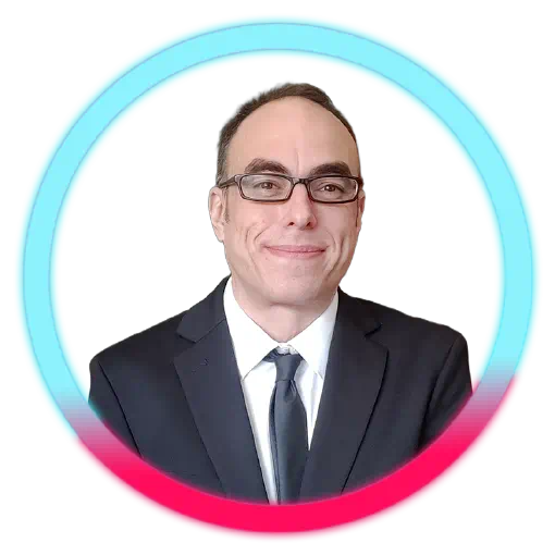 A picture of the founder of styleking.biz in a suit and tie smiles at the camera.